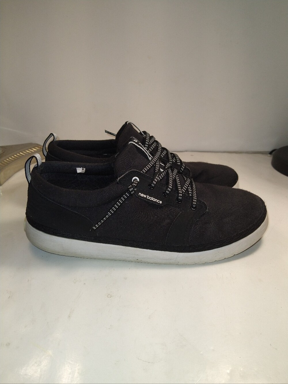 New Balance Apres Black Casual Sneakers Shoes Men's sz 8.